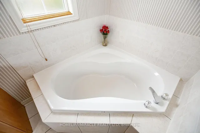 Additional image 30 of 54 Olde Town Rd