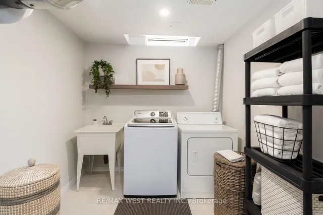 Additional image 27 of 440 BLUESKY Cres