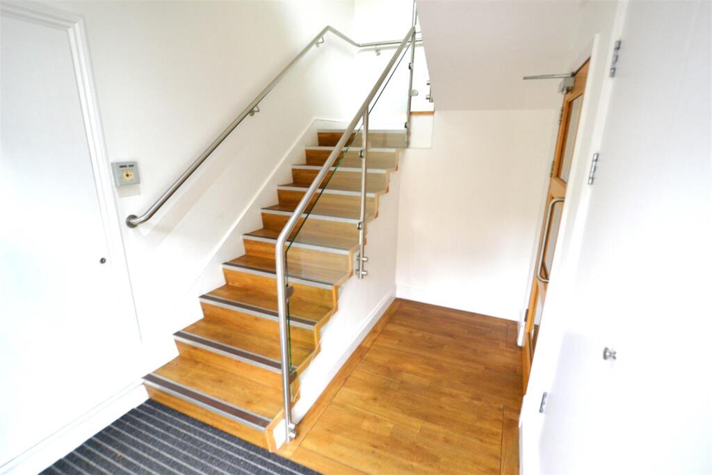 Additional image 5 of Roe Green Lane, Hatfield