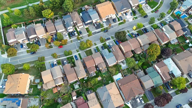 Additional image 38 of 13 Simmons Blvd