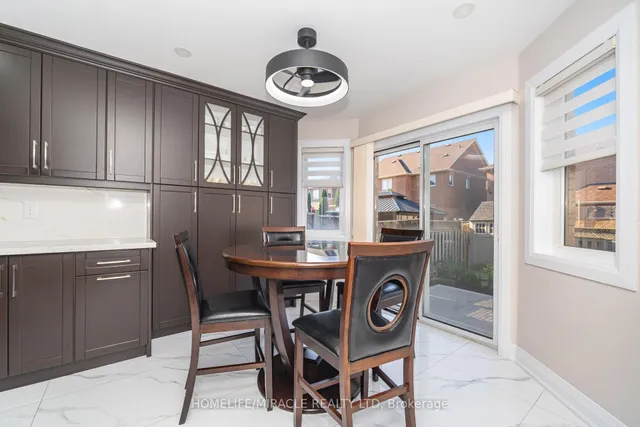 Additional image 15 of 8 Twin Pines Cres