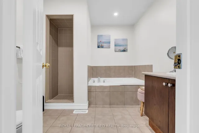 Additional image 28 of 398 Aspendale Cres