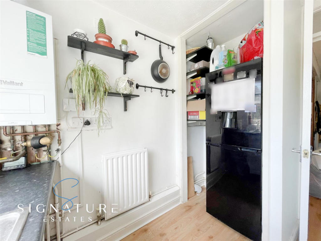 Additional image 5 of Wellfield Close, Hatfield