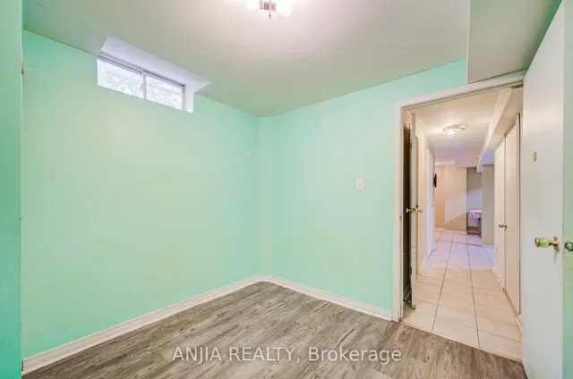 Additional image 35 of 550 Bluesky Cres