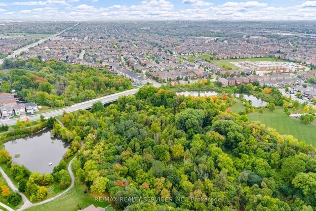 Additional image 48 of 38 Foxsparrow Rd