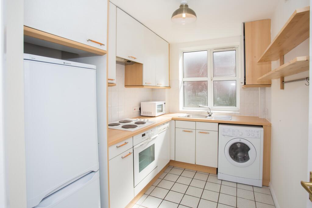 Additional image 3 of Gatcombe Court, Dexter Close, St Albans, Herts, AL1