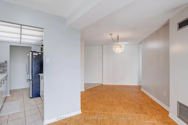 Additional image 12 of 3650 Kaneff Cres Unit 1508