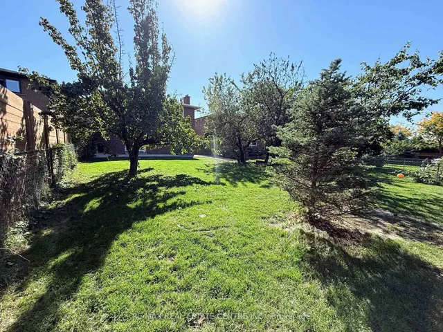 Additional image 45 of 1215 Larny Crt