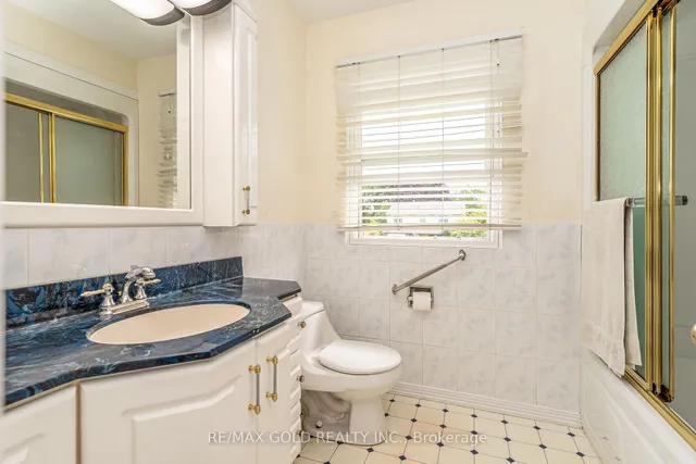 Additional image 25 of 12 Lorraine Cres