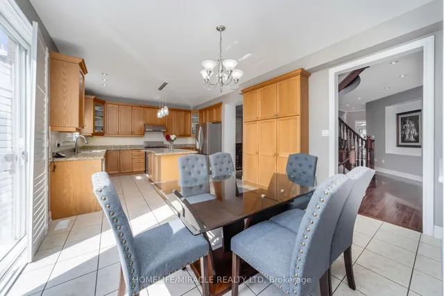 Additional image 18 of 32 Xavier Crt