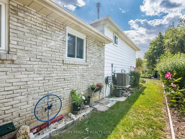 Additional image 44 of 64 Geneva Cres