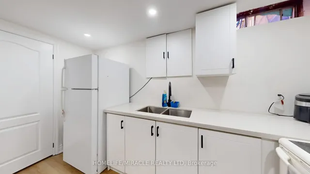 Additional image 38 of 64 Radford Dr