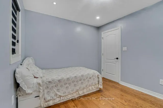 Additional image 29 of 7 NEWINGTON Cres