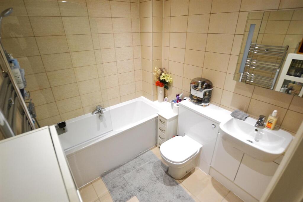 Additional image 4 of Roe Green Lane, Hatfield