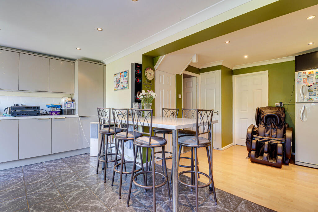 Additional image 18 of Admirals Walk, St. Albans, Hertfordshire, AL1