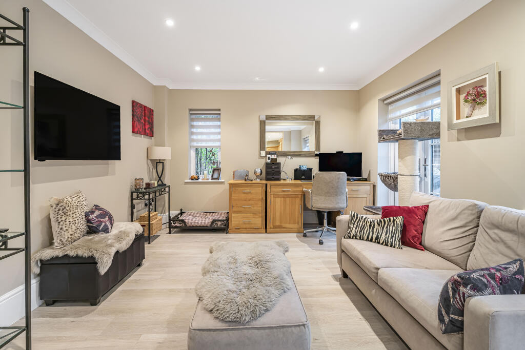 Additional image 4 of Beningfield Drive, St. Albans, Hertfordshire, AL2