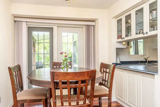 Additional image 10 of 12 Lorraine Cres