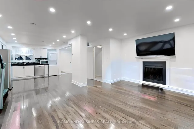 Additional image 2 of 31 Greenleaf Cres