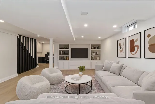 Additional image 22 of 440 BLUESKY Cres