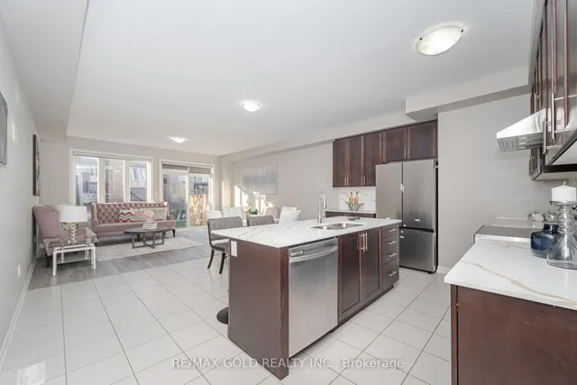 Additional image 3 of 100 Adventura Rd