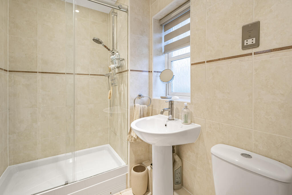 Additional image 24 of Beningfield Drive, St. Albans, Hertfordshire, AL2