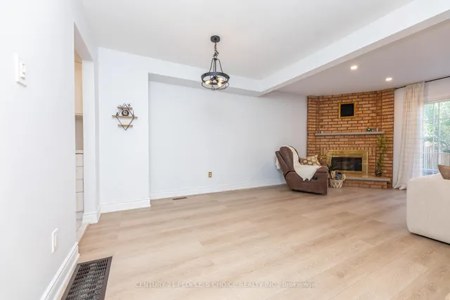 Additional image 16 of 365 Tailfeather Cres Unit 30