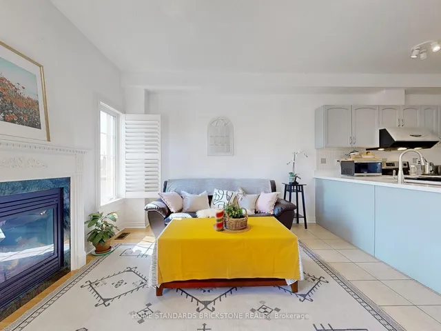 Additional image 12 of 50 Versailles Cres