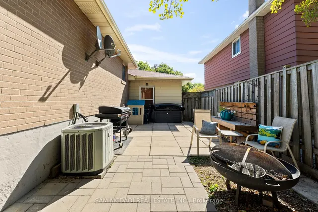 Additional image 39 of 77 Lockton Cres