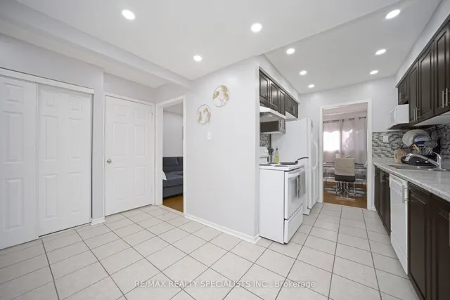 Additional image 17 of 30 Greenwich Circ