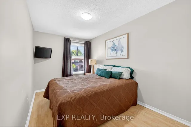 Additional image 25 of 32 Collins Cres