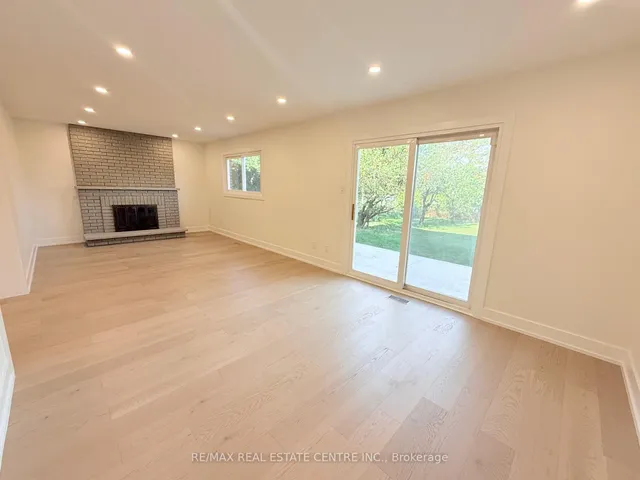 Additional image 24 of 1215 Larny Crt