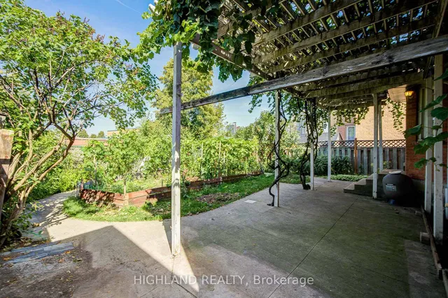 Additional image 31 of 257 Huntington Ridge Dr