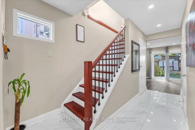 Additional image 16 of 6 Hedley Crt