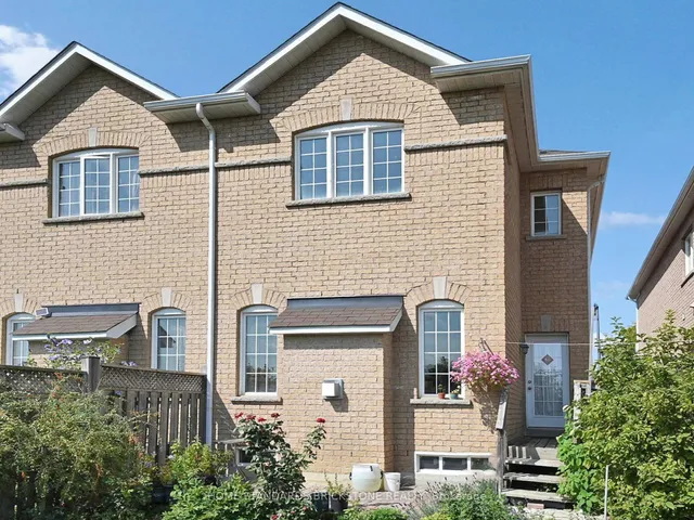 Additional image 46 of 50 Versailles Cres