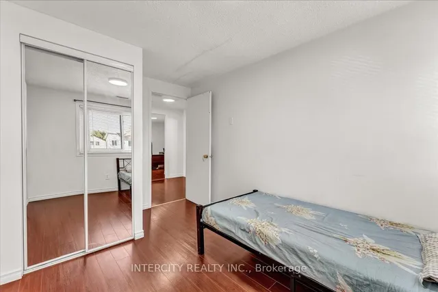 Additional image 25 of 6 Hedley Crt