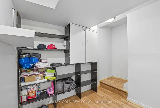 Additional image 21 of 26 Wickstead Crt