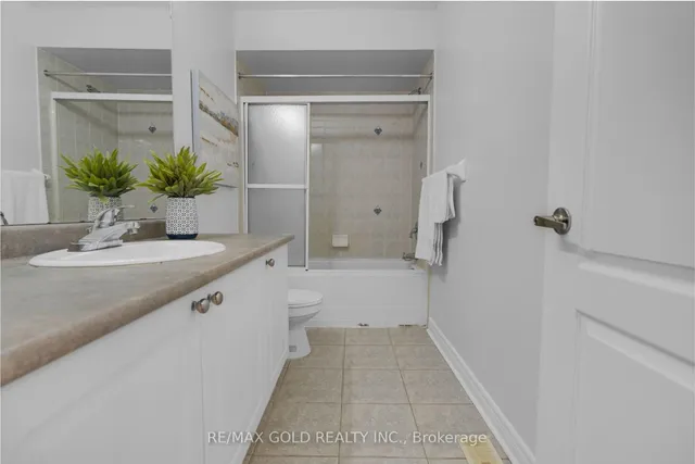 Additional image 26 of 48 Fountainview Way