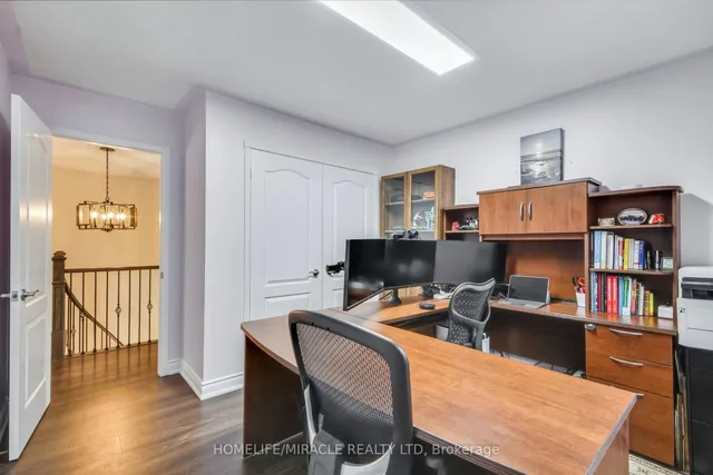 Additional image 26 of 373 Turnberry Cres