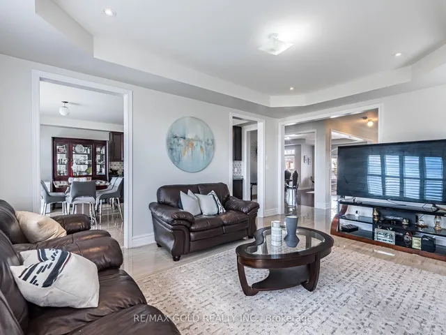 Additional image 14 of 62 Masken Circ