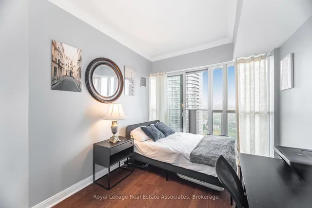 Additional image 20 of 60 Absolute Ave