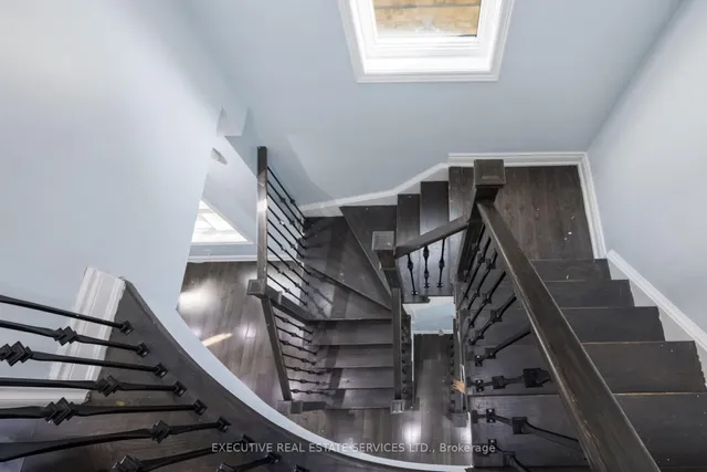 Additional image 22 of 43 Susan Ave