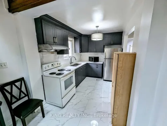 Additional image 3 of 30 Parkway Ave