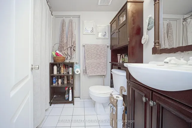 Additional image 41 of 74 Leeward Dr