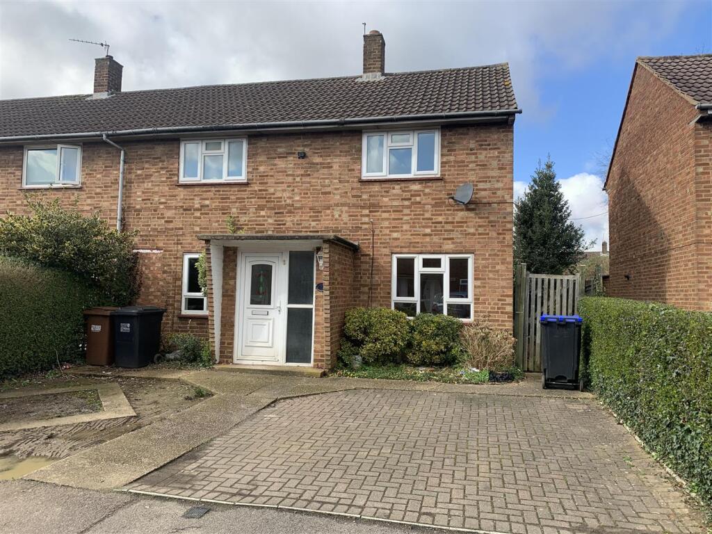 Holly Close, Hatfield