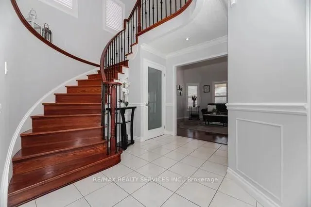 Additional image 25 of 8 Barnes Crt