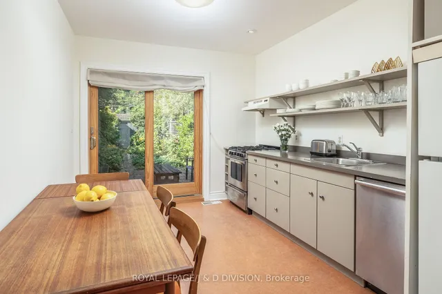 Additional image 7 of 110 Brunswick Ave