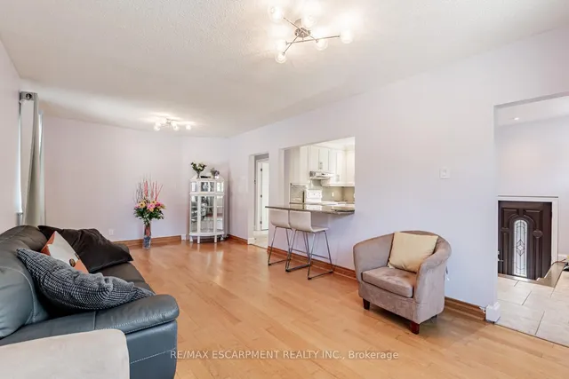 Additional image 11 of 19 Stock Ave