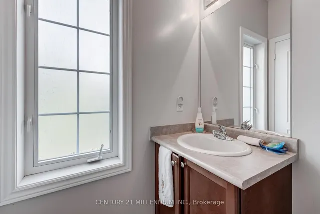 Additional image 42 of 29 EIffel Blvd