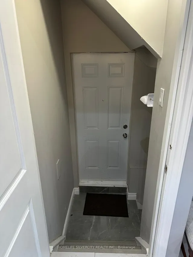 Additional image 32 of 8 Golden Gate Dr