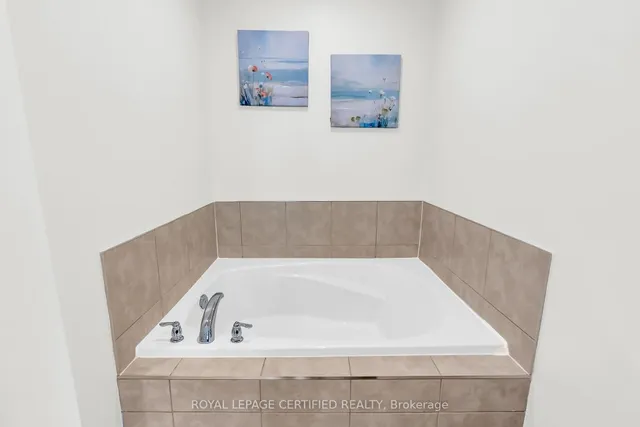 Additional image 30 of 398 Aspendale Cres